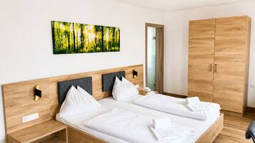 Double Room | In-room safe, blackout curtains, soundproofing, cots/infant beds