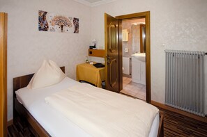 خزنة داخل الغرفة وستائر تعتيم وتجهيزات عازلة للصوت وواي فاي مجانًا