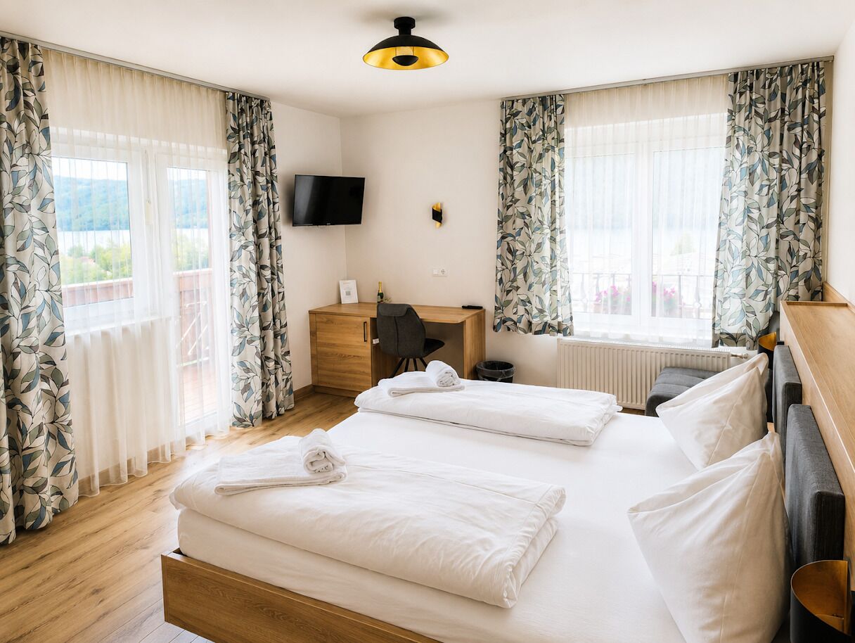 Family Room, Balcony, Lake View | In-room safe, blackout drapes, soundproofing, cribs/infant beds