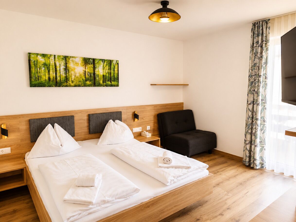 Double Room, Balcony, Lake View | In-room safe, blackout drapes, soundproofing, cribs/infant beds