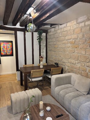 Living area - Cosy apartment in the center of le Marais ! (Paris)