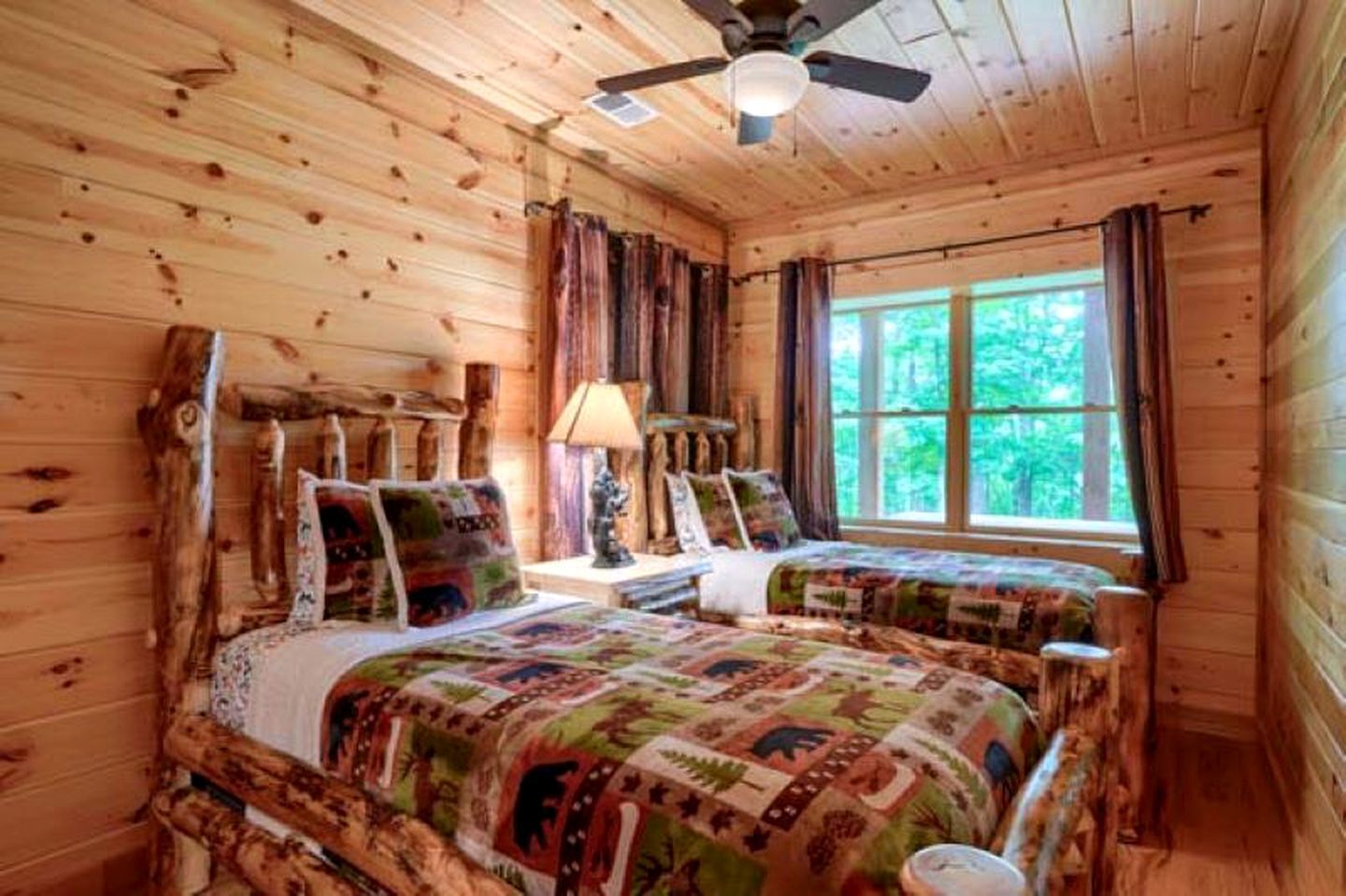 3 bedrooms, in-room safe, iron/ironing board, WiFi