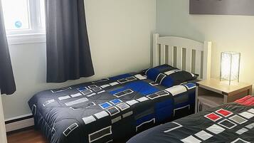 3 slaapkamers, reisbedje, gratis wifi, beddengoed