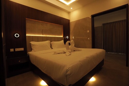 Arthana Residency Hotel