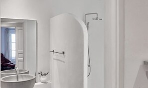 Villa, piscine privée, vue mer | Salle de bain
