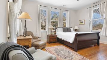 1 bedroom, iron/ironing board, travel crib, WiFi