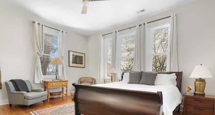 The Study | Cozy Apartment w/King Bed + Parking