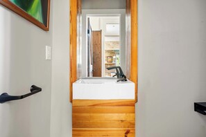 Interior - Historical 2bd Home w. Outdoor Space + Parking (Charleston)