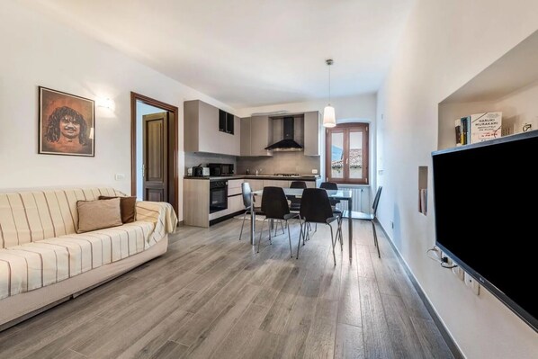 Interior detail - Secret Garda (San Felice del Benaco)