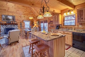 Dining - Secluded Log Cabin Rental with a Hot Tub in the Hocking Hills, Ohio (Logan)