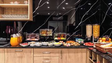 Tägliches inbegriffenes kontinentales Frühstück