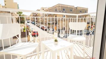 Deluxe Double Room, Balcony | Balcony