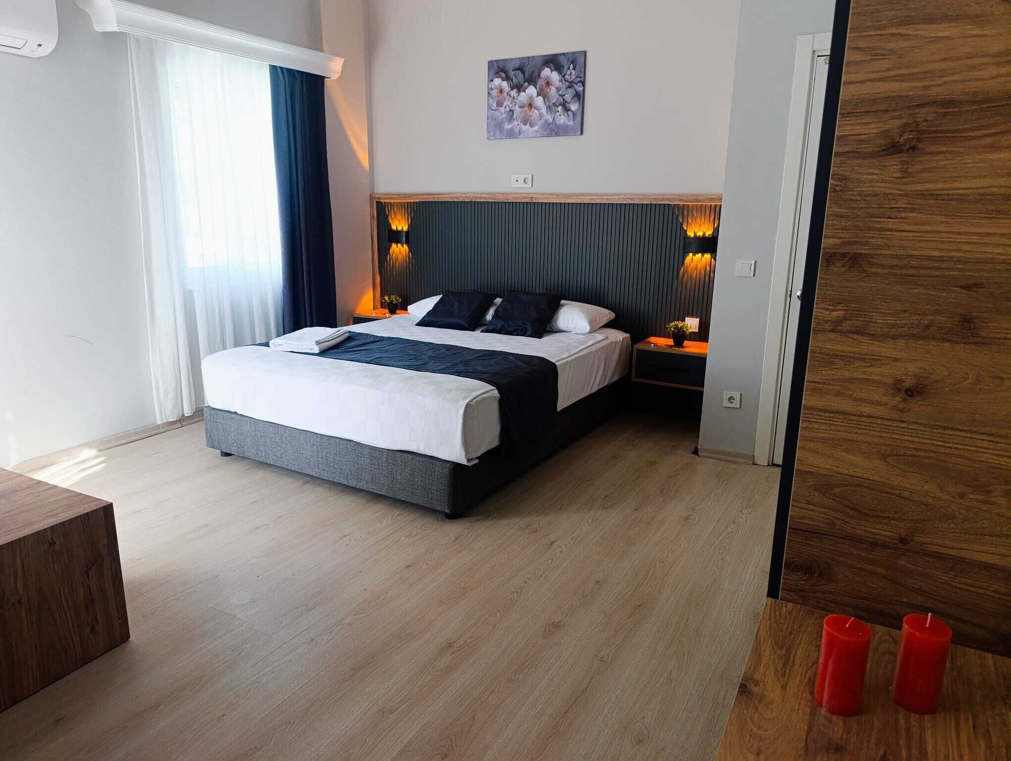 Familjerum för fyra - balkong - utsikt mot staden | Skrivbord, arbetsyta för laptop och gratis wi-fi