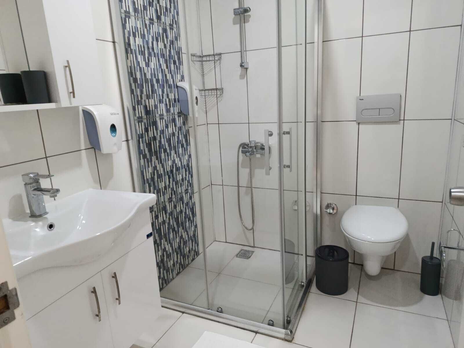 Skrivbord, arbetsyta för laptop och gratis wi-fi