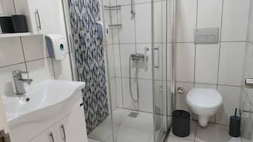 Skrivbord, arbetsyta för laptop och gratis wi-fi