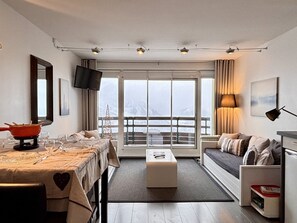 TV - Bright Apartment in Avoriaz - Perfect for Winter (Avoriaz)