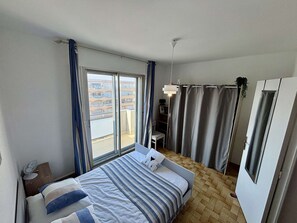 1 bedroom - 2-room apartment - sleeps 5, 250m from the beach (Port-la-Nouvelle)