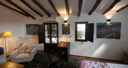 Guest House Bellaguarda: Rooms centrally located in old town Vocationals Holiday Adults