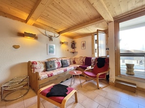 Living area - (SO.206) Large 2-room chalet-style apartment Les Menuires (Les Menuires)