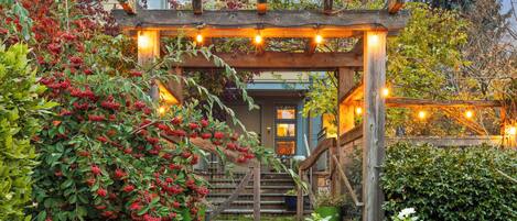 المنشأة من الخارج