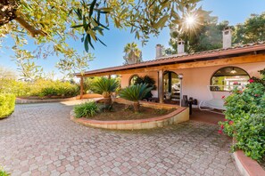 Terrace/patio - Villa 'S Venardia Gallipoli' with Sea View, Wi-Fi and Air Conditioning (Gallipoli)