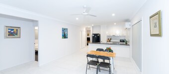 Modern Park Ridge Haven – Perfect for Families!