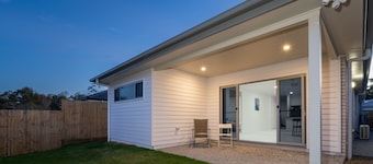 Modern Park Ridge Haven – Perfect for Families!