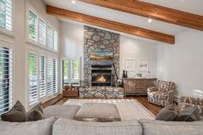 Smart TV, fireplace - Ridge Court # 13 by Tahoe Getaways - 3BR Palisades Condo w/ Ski Shuttle (Alpine Meadows)