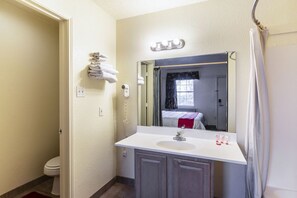 Hårtork och handdukar