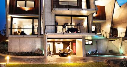 Villa Angelu | Joya Arquitectónica con Piscina