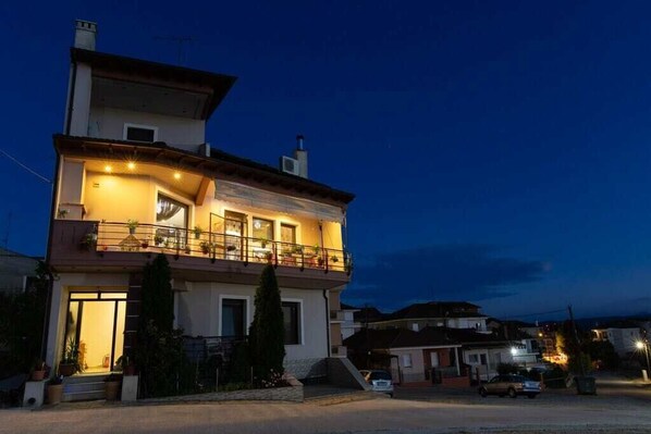 Apartment | 3 bedrooms, Internet