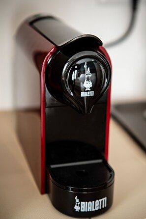 قهوة و/أو ماكينة صنع القهوة