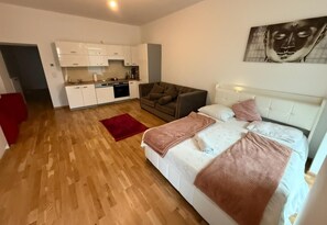 Basic Apartment | View from room - Comfort 1BR Studio Near Matzleinsdorfer (Vienna)