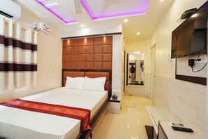 Habitación doble Deluxe | Escritorio y wifi gratis 