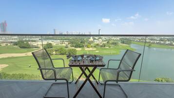 Căn hộ Cao cấp, ban công, quang cảnh sân golf | Quang cảnh ban công