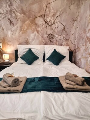 1 chambre, fer et planche à repasser, Wi-Fi, draps fournis