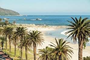 Lägenhet | 3 sovrum, skrivbord och internet