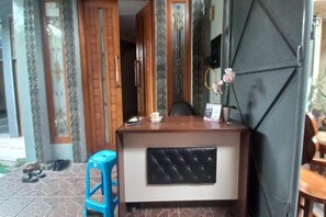 Reception - Hotel O 94911 Syariah Anggrek Guest Hous (Katapang)