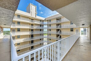 Apartment (0 Bedroom) | Interior - Stroll to Bonita Beach Park: Ocean-view Getaway (Bonita Springs)