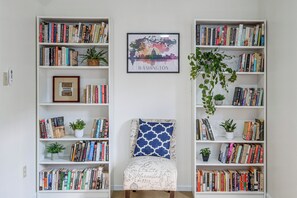 Apartment (3 Bedrooms) | Interior - Short Walk to Metro: DC Gem 3 Mi to National Mall! (Washington)