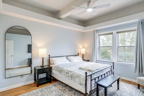 Apartment (3 Bedrooms) | Interior - Short Walk to Metro: DC Gem 3 Mi to National Mall! (Washington)