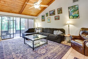 Apartment (3 Bedrooms) | Interior - 5 Mi to Anna Maria Island: Apt w/ Pool Access! (Bradenton)