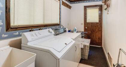 4 Mi to State Park: Quiet Escape w/ Deck in Arnold