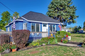 House (2 Bedrooms) | Interior - Deck w/ Views: Lakeside Spring Lake Cottage (Spring Lake)