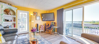 3 Mi to Grand Haven State Park: Waterfront Home!