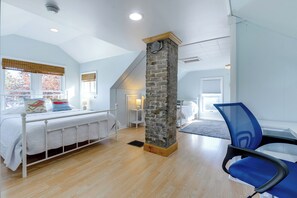 Cottage (2 Bedrooms) | Interior - Steps to Beach - Two Rivers Lakeview Cottage (Two Rivers)