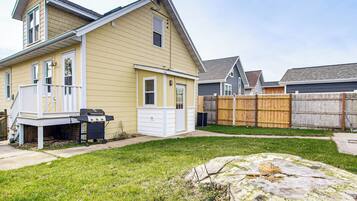Cottage (2 Bedrooms) | Interior