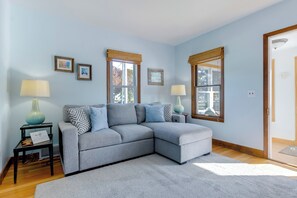 Cottage (2 Bedrooms) | Interior - Steps to Beach - Two Rivers Lakeview Cottage (Two Rivers)