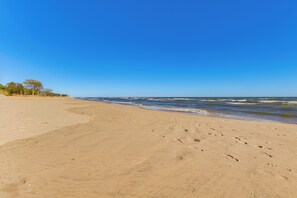 Cottage (2 Bedrooms) | Interior - Steps to Beach - Two Rivers Lakeview Cottage (Two Rivers)