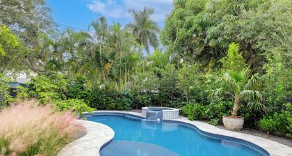 1 Mi to Lake Worth Beach Park: Poolside Paradise!